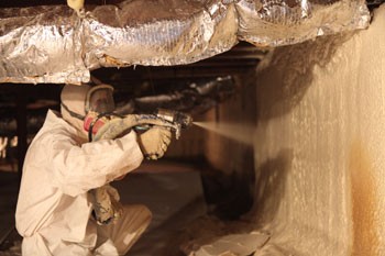 Closed Cell Spray Foam Insulation Used as Moisture Barrier in Lake Front Home’s Crawl Space